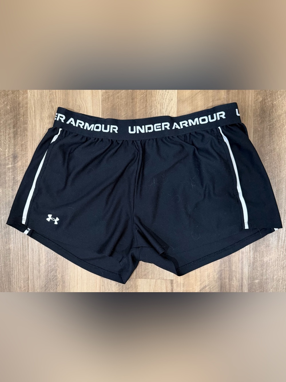Under Armour Youth XL Black Athletic shorts with Logo Waistband